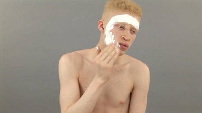 Le Tour du jour en quatre-vingts mondes