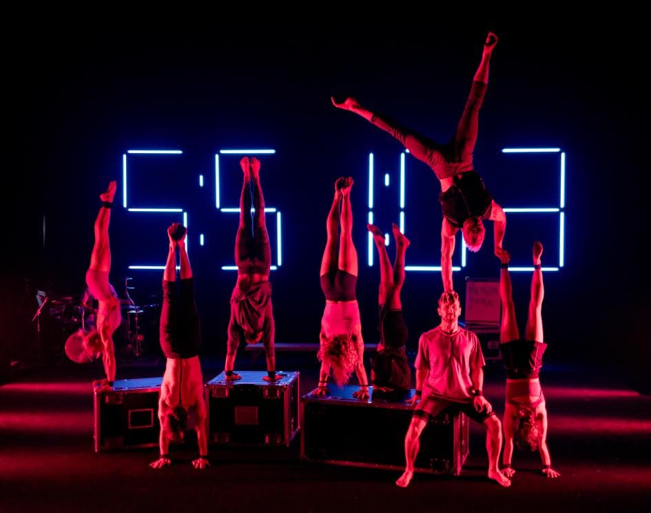 Compagnie Gravity & Other Myths