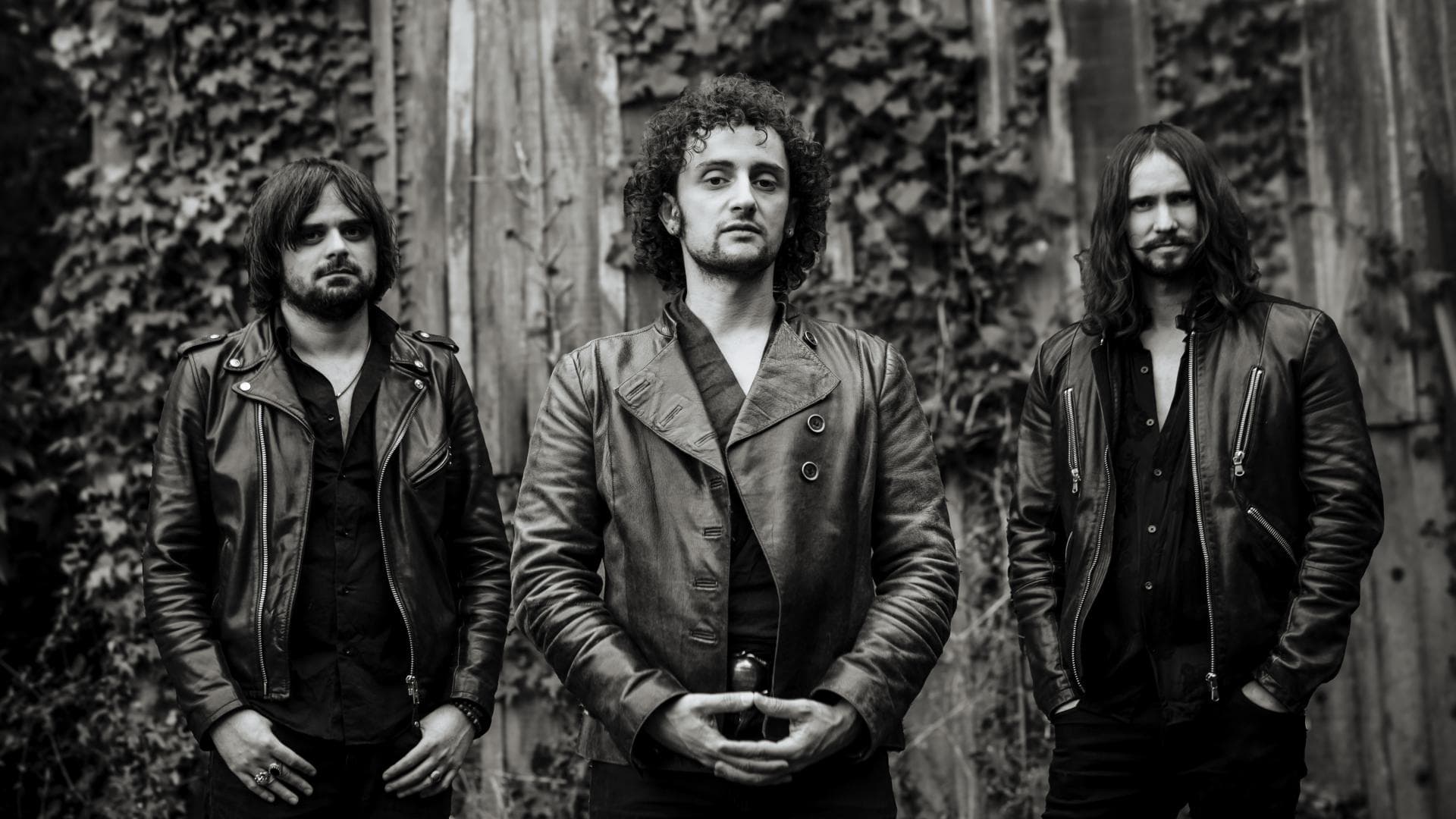 Dätcha Mandala + Guests