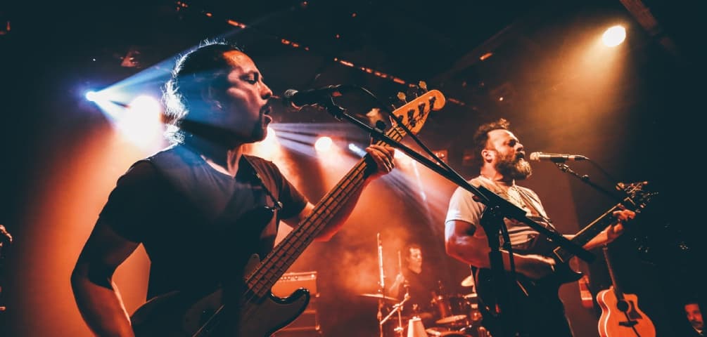 MILOS ASIAN TRIO + CASTRO CAMERA