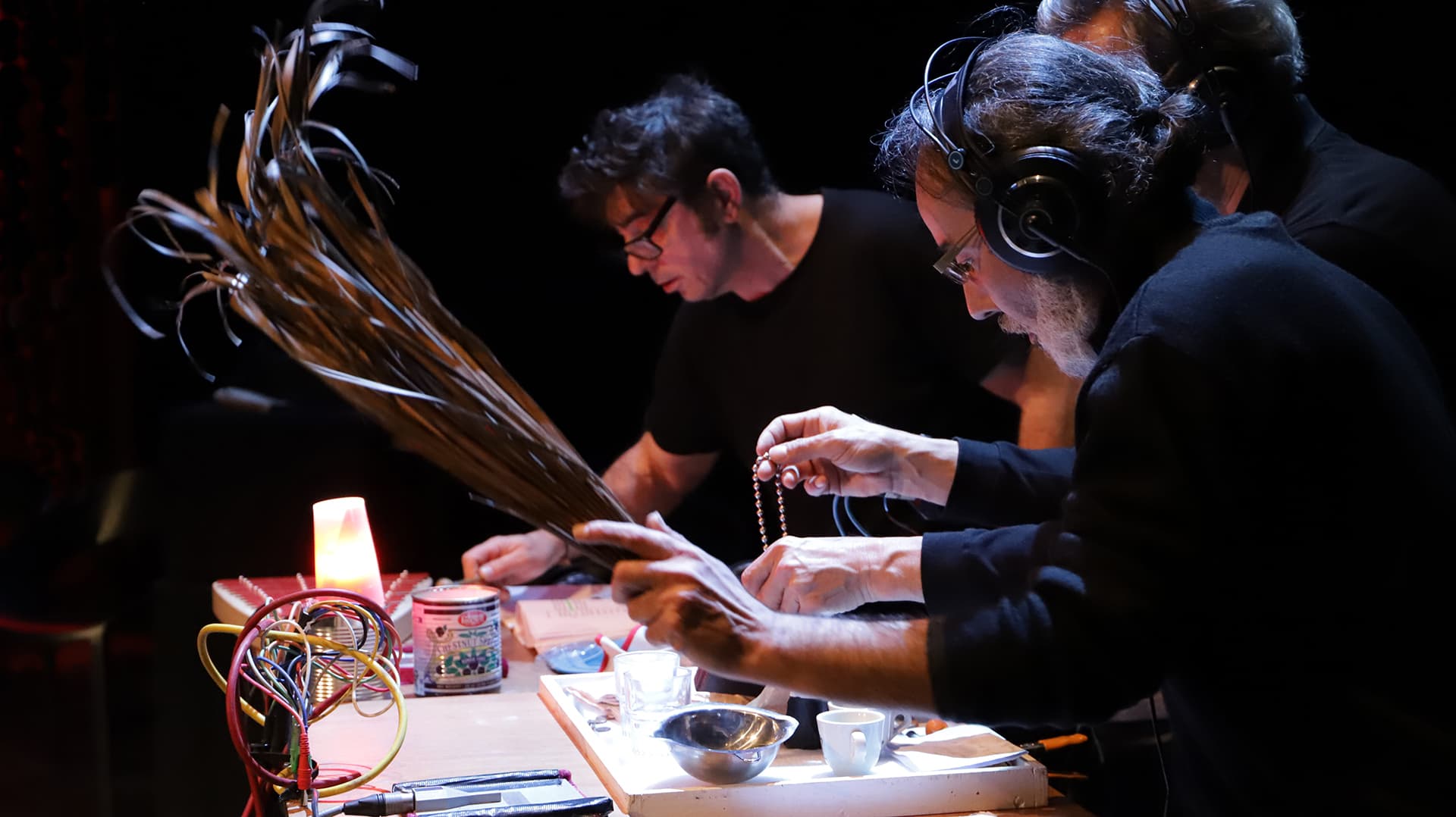 Presque égal à | Le Petit Théâtre de Pain