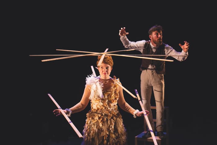 Titi tombe, Titi tombe pas