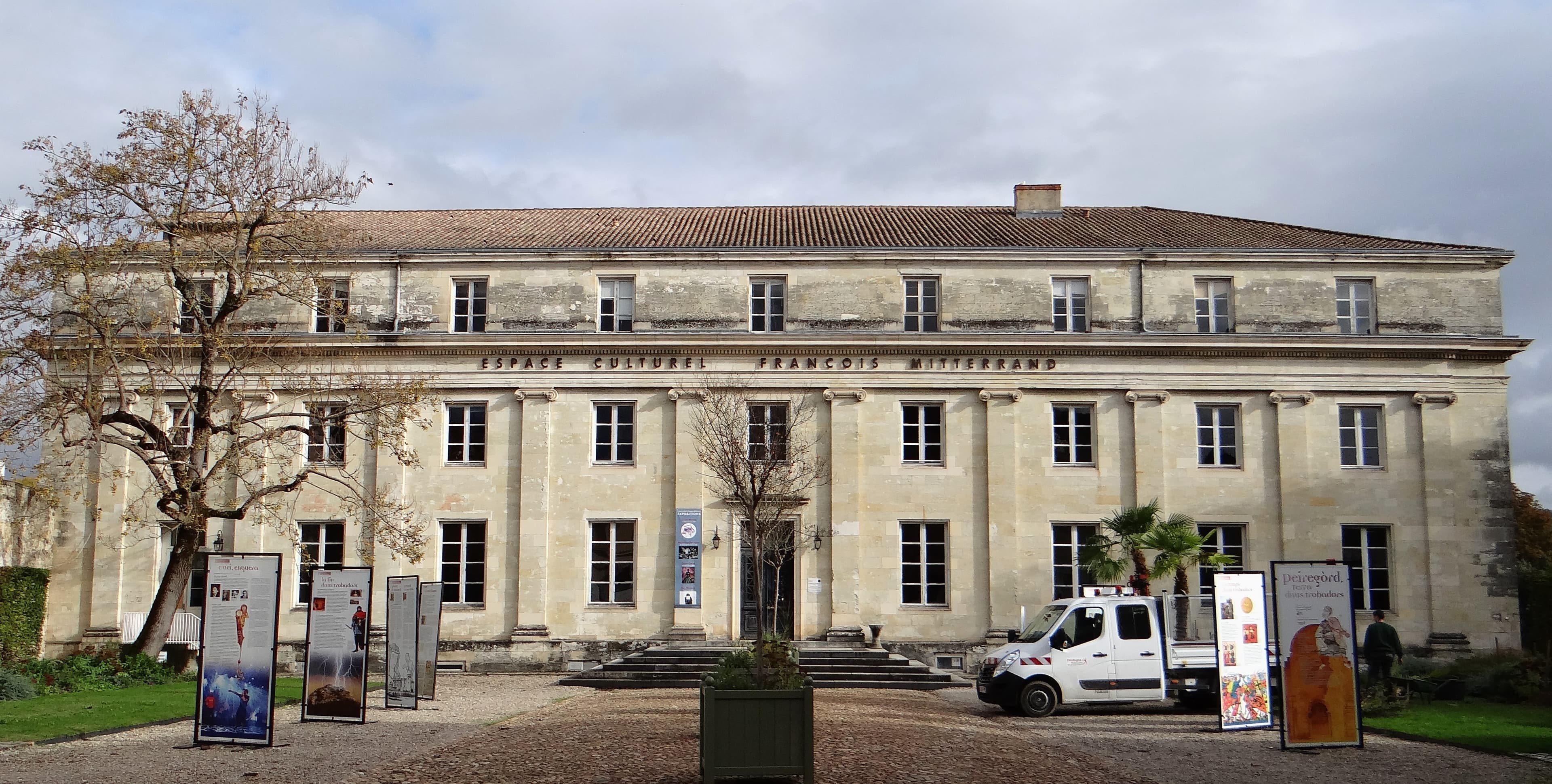 Espace culturel François Mitterrand