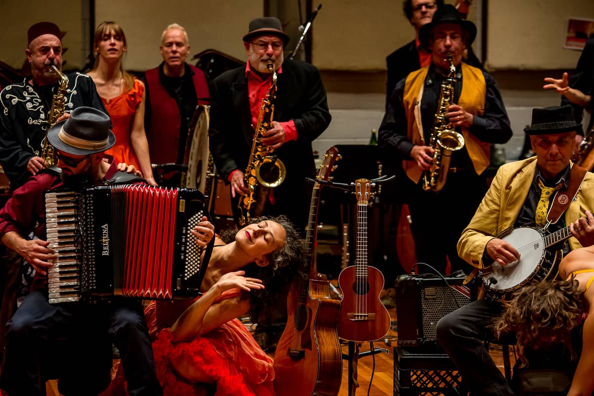 Festival Chahuts - Fanfare Pourpour