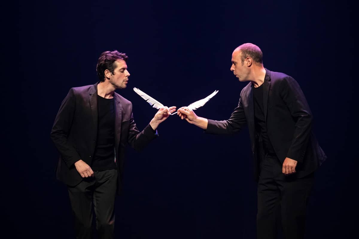 Les chanteurs d'oiseaux / Perchés !