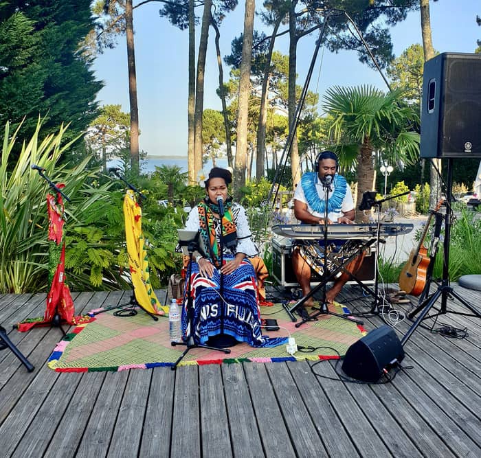 Patience & the Pacific Islanders en trio