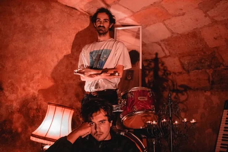 Pretty Inside (solo) + Lal Tuna (solo)