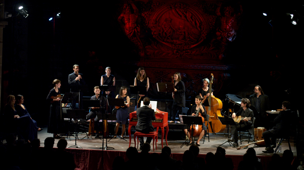 Les Éléments Avec ensemble Les Surprises