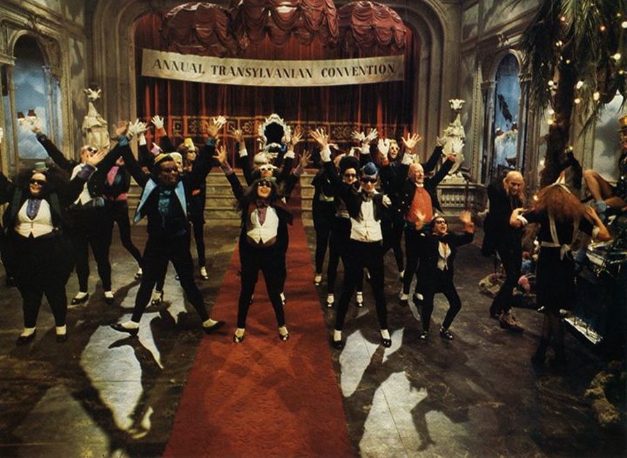 Pre-Halloween // 80's & Goth Party!