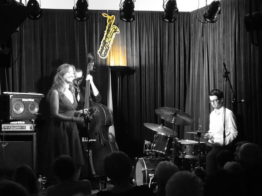 Flora Estel & Hot Pepino