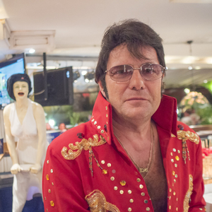 King Elvis, Photographies de Guillaume Roumeguere