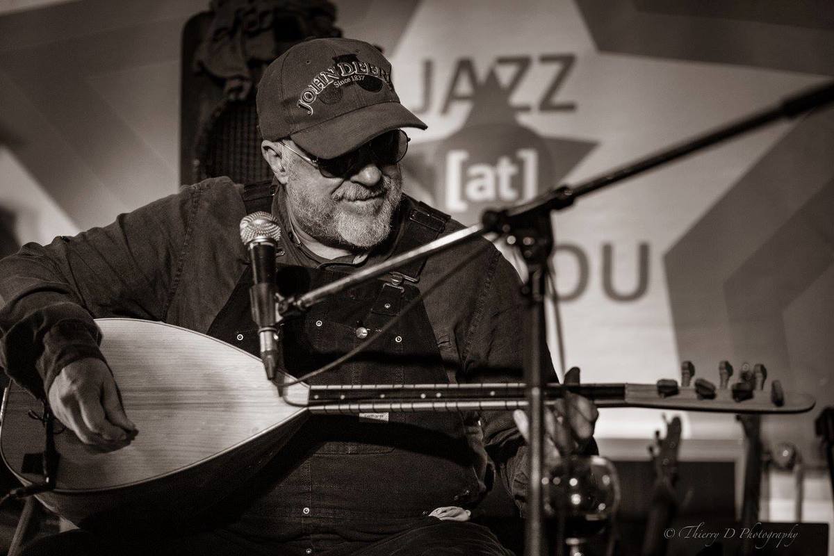 Orville & the Wood box