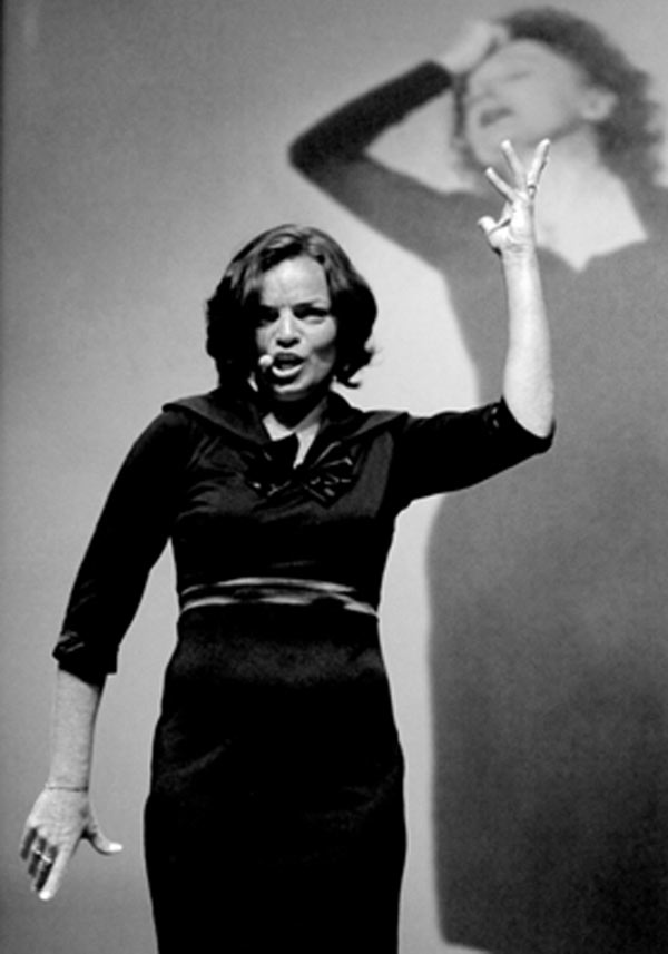 PIAF ! Le spectacle, avec Anne Carrere