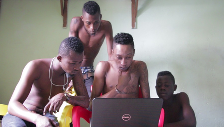 Vivre riche / Projection et rencontre avec le réalisateur Joël Akafou