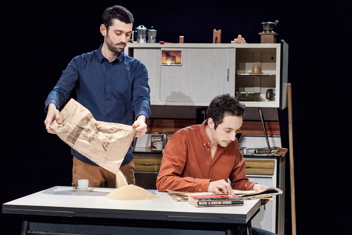 Frères, par la compagnie les Maladroits