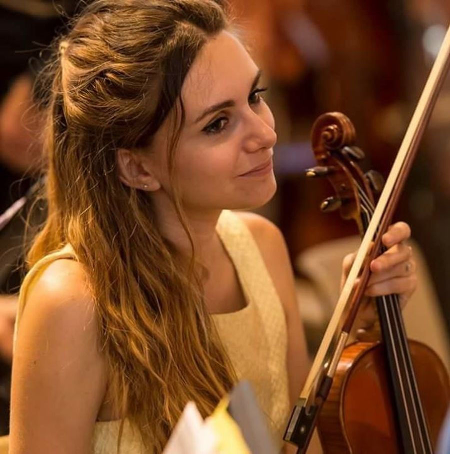 Ambre chante Barbara aux Mercredis Chanson