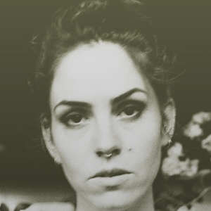 EMMA RUTH RUNDLE + SPECTRALE