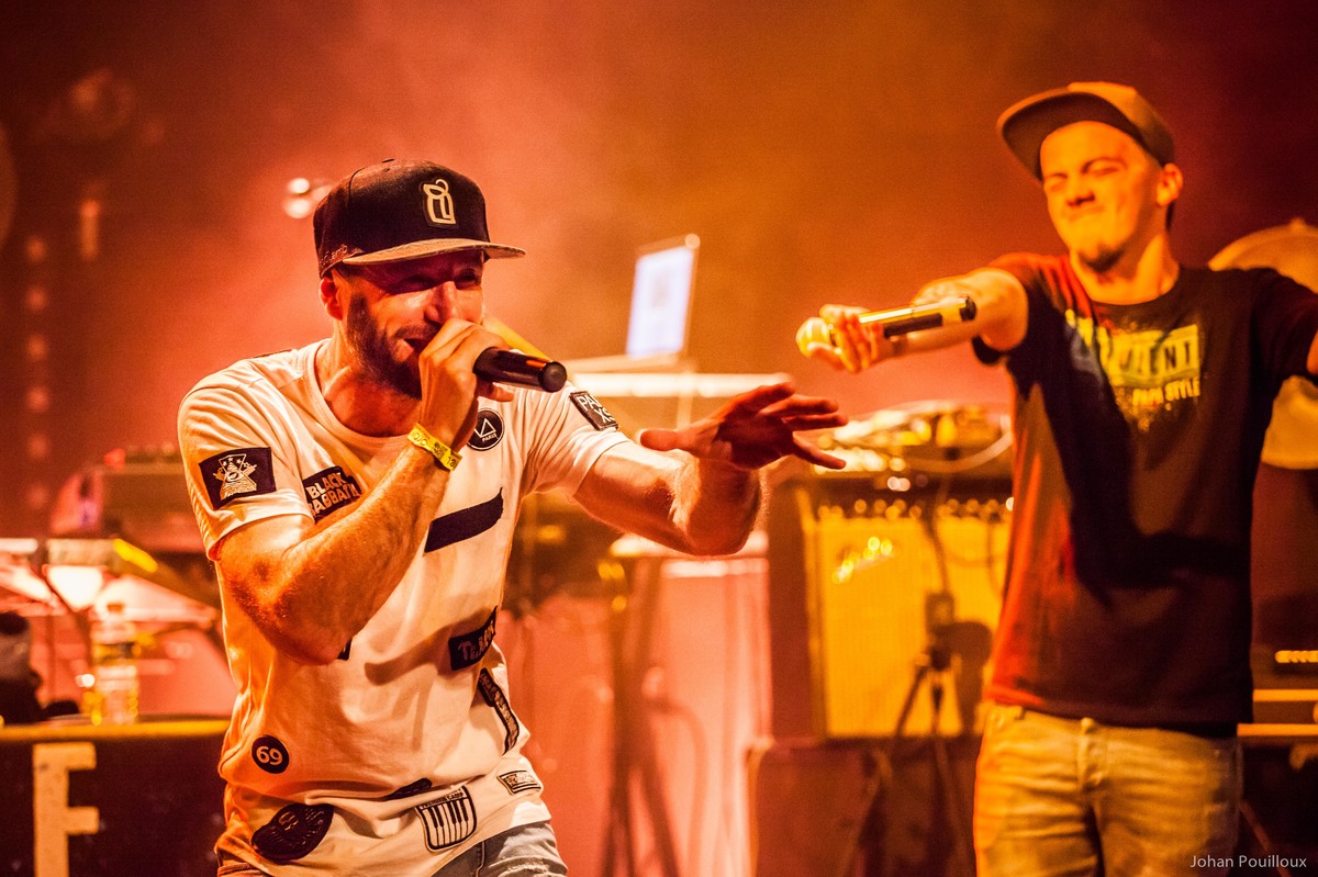 PAPA STYLE + Tribune + VLux Sound System