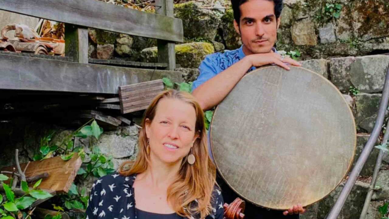 PAZ LA CARAPACE, AFSHIN GHAFFARIAN ET LAURA CARONNI