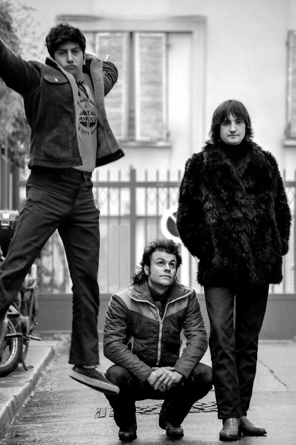 DJ Party - The Howlin' Jaws