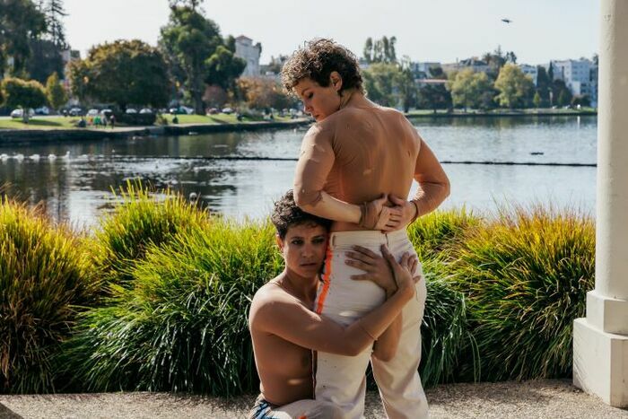 Hello Beautiful Stranger • Compagnie Lalla