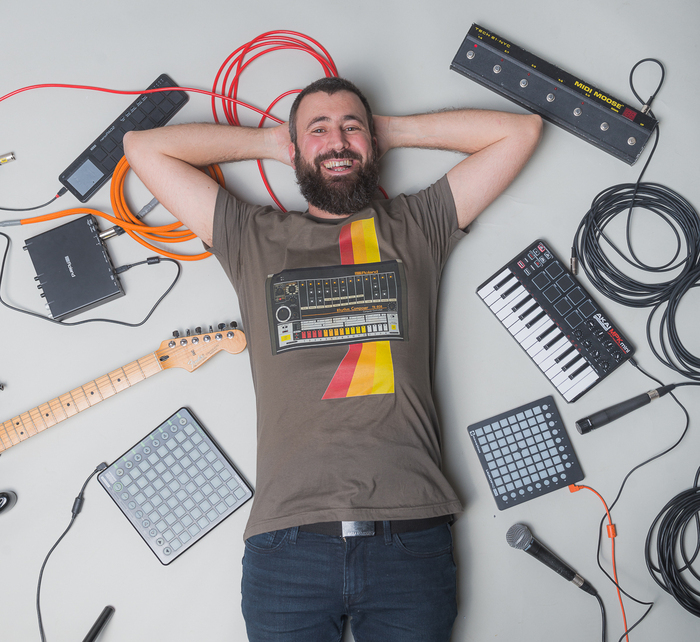 FAIS GAFFE À C'QUE T'ÉCOUTES ?!