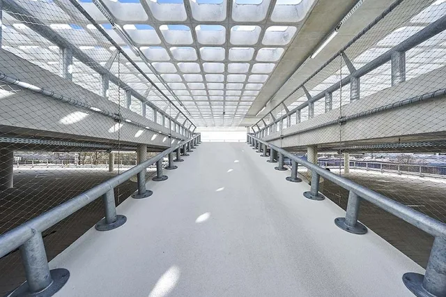 Quand l'architecture devient scène : carte blanche aux artistes sur la terrasse du Parking METPARK Arena